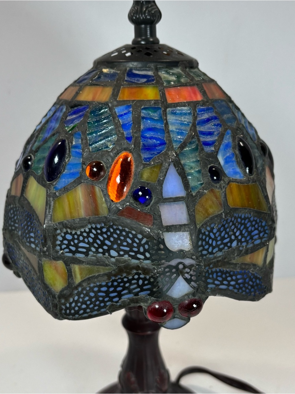 Tiffany Style Stained Glass Lamp Dragonfly Table Boudoir Vintage 12” Cottagecore - Picture 4 of 11